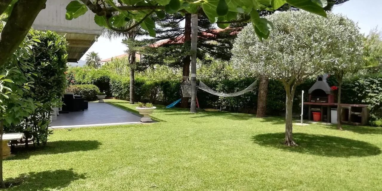 فيلا Casa Michelangela ماسكالي 0*,